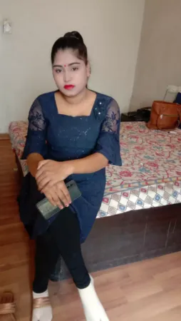Shruti Noida Sector 144 Call Girl Independant