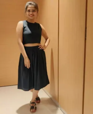 Rajouri Garden Independent College Girl Housewife Available