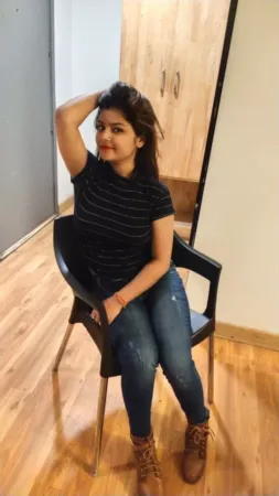 Riya Vip Sadar Bazar Call Girl Service