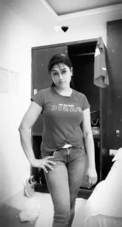Cheap Price And Genuine Call Girl Deepti Neharpar