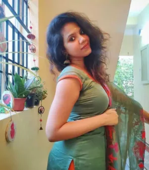 Very Honest Teena Girls Escorts Service Available In